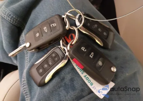 2010 Volkswagen Tiguan Wolfsburg Edition from USA, damaged, VIN WVGBV7AX2AW514358